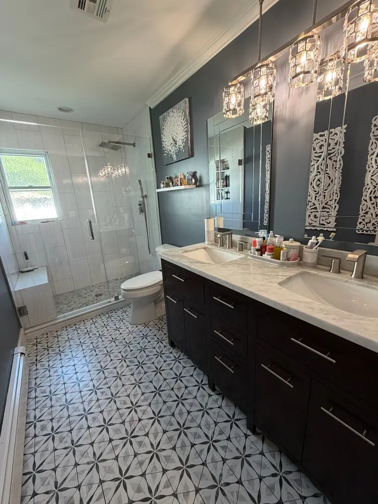 Bathroom cleaning by Ana's Maid in Monmouth County, New Jersey