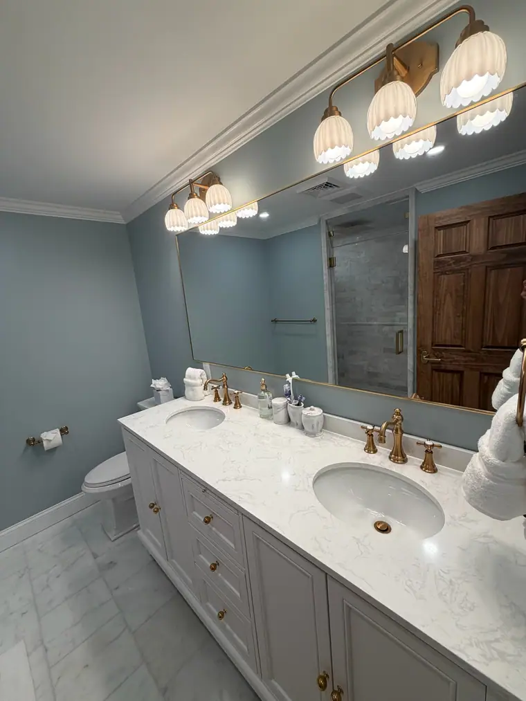 Bathroom cleaning by Ana's Maid in Monmouth County, New Jersey