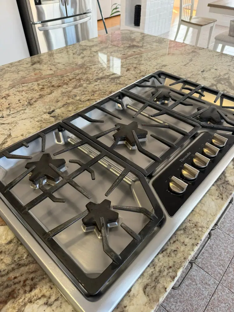 Kitchen cleaning by Ana's Maid in Monmouth County, New Jersey