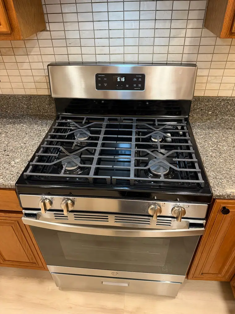 Kitchen cleaning by Ana's Maid in Monmouth County, New Jersey