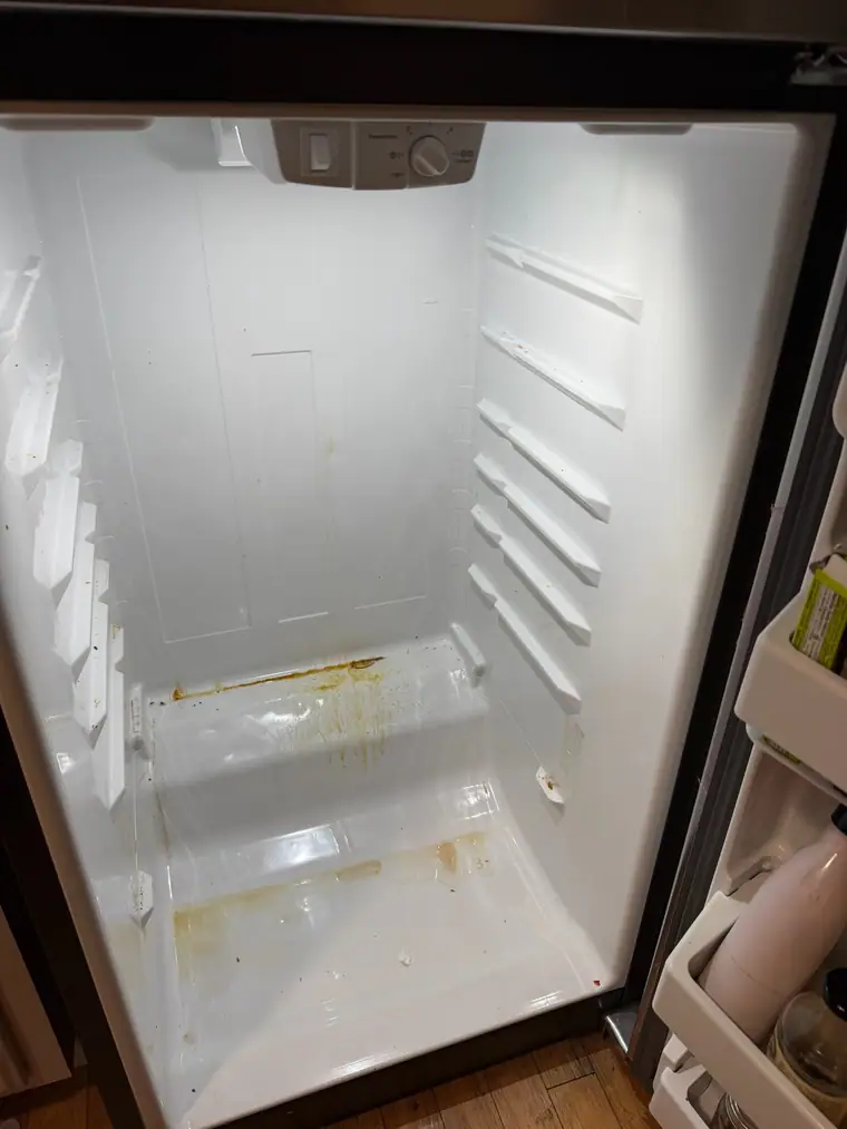 Kitchen cleaning by Ana's Maid in Monmouth County, New Jersey